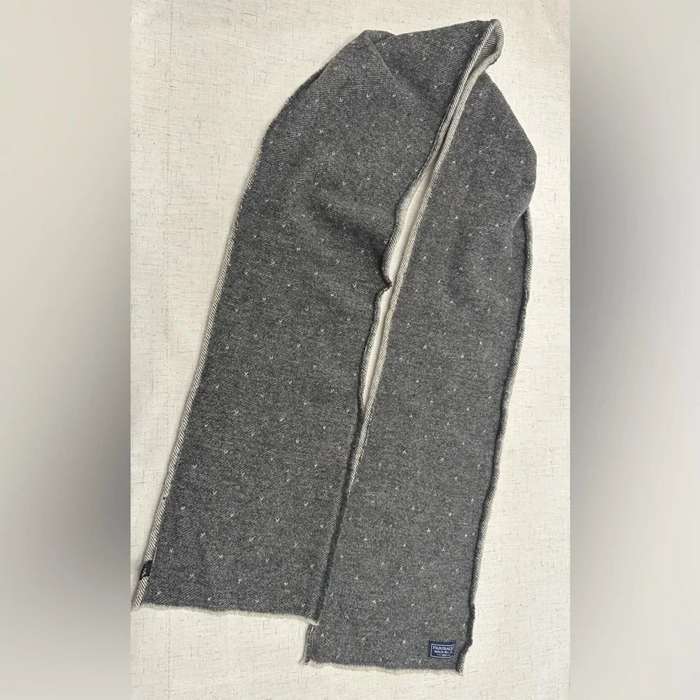 Elegant Charcoal Wool Scarf